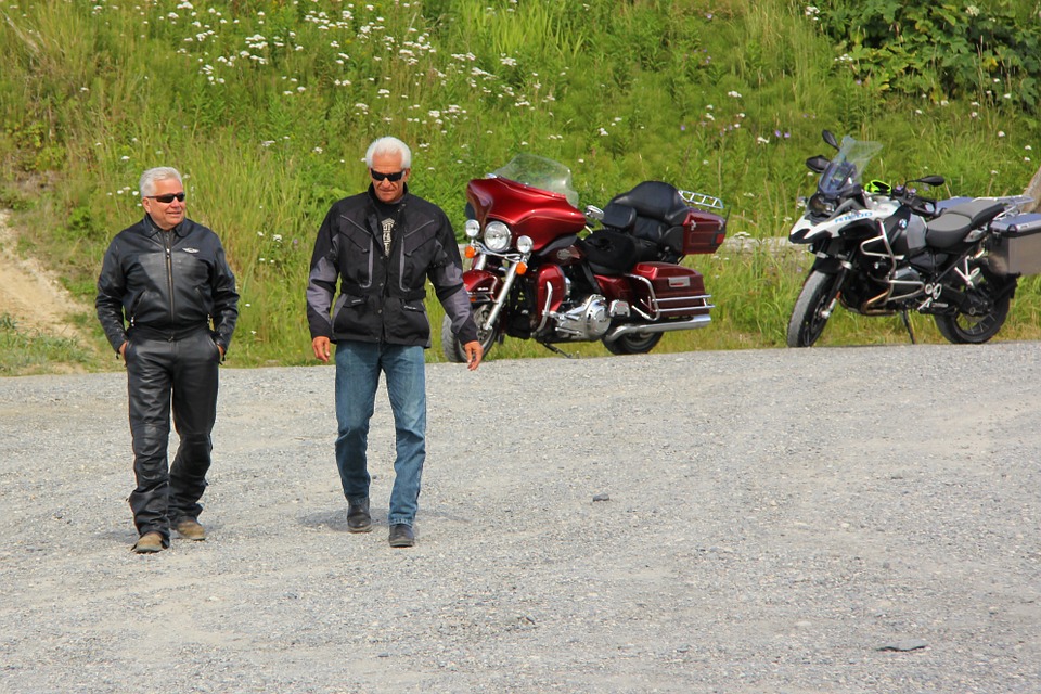 Le vieil homme et la moto